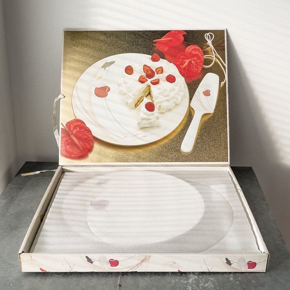 MIKASA Anthurium Cake Plate & Server, 11.5" - Picture 7 of 8